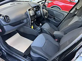 Used 2014 Renault Clio Dynamique Media Nav Black - Interior and Exterior details 10