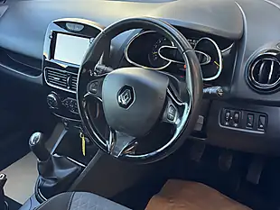 Used 2014 Renault Clio Dynamique Media Nav Black - Interior and Exterior details 13