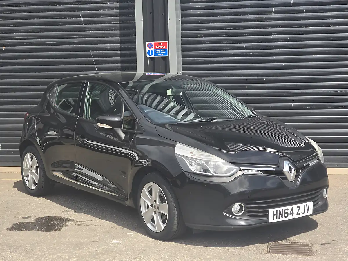 Used 2014 Renault Clio Dynamique Medianav Black - Front View