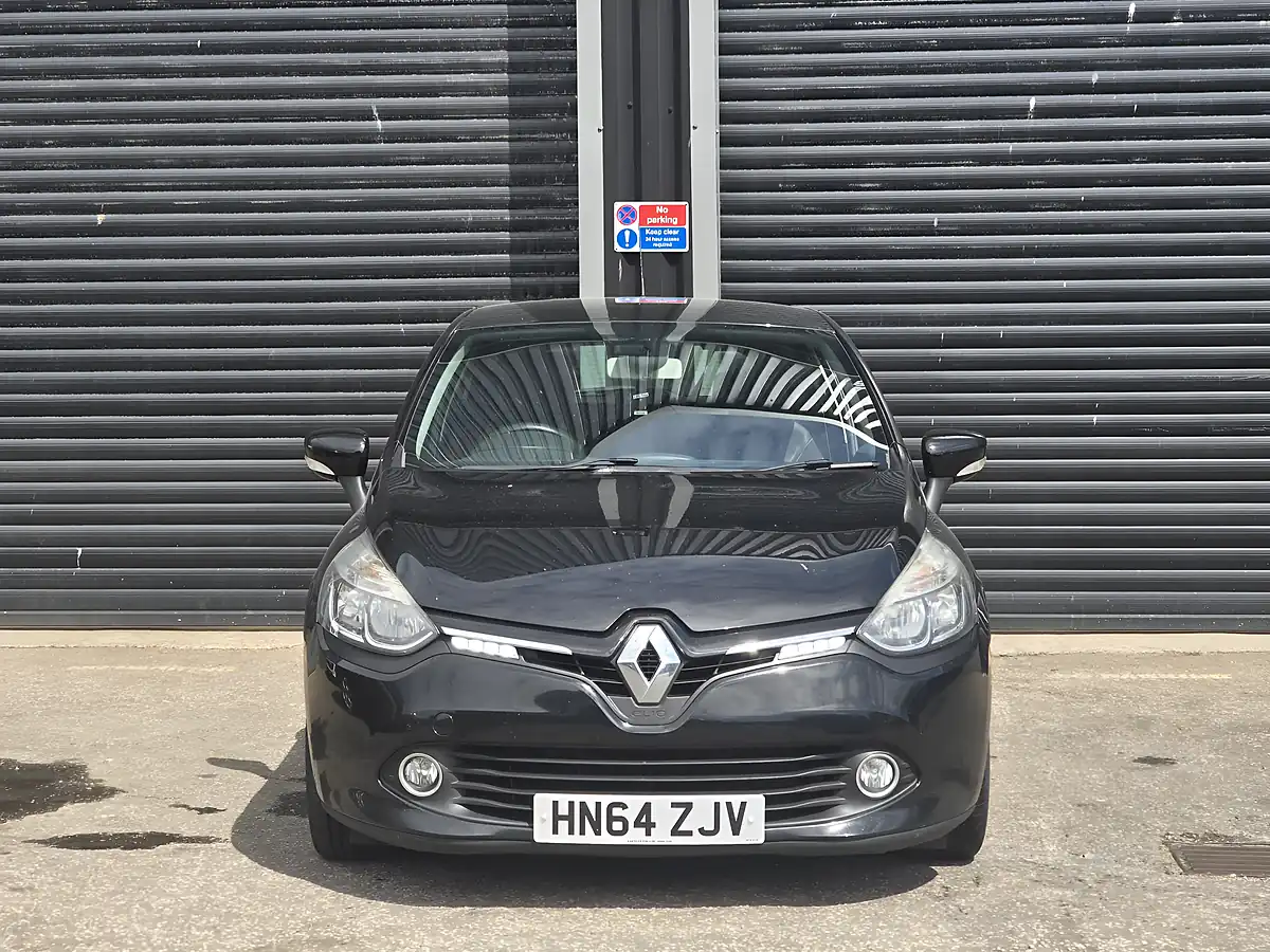 Used 2014 Renault Clio Dynamique Medianav Black - Interior and Exterior details 5