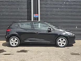 Used 2014 Renault Clio Dynamique Medianav Black - Interior and Exterior details 6