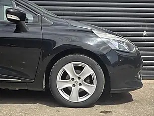 Used 2014 Renault Clio Dynamique Medianav Black - Interior and Exterior details 7