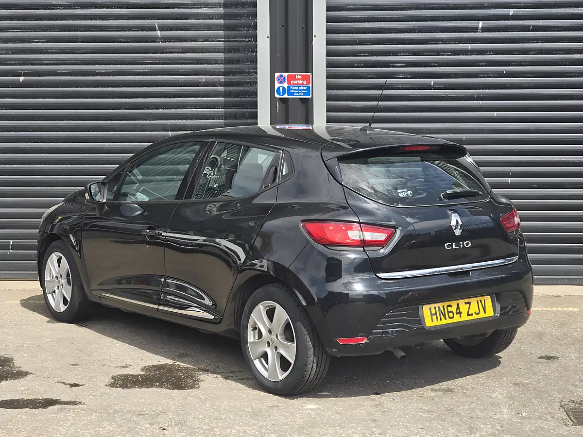 Used 2014 Renault Clio Dynamique Medianav Black - Interior and Exterior details 8