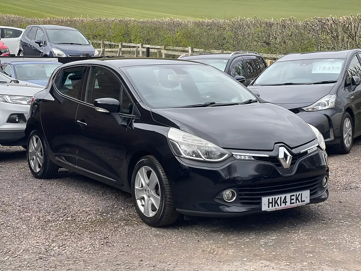 Used 2014 Renault Clio Dynamique Medianav Black - Front View
