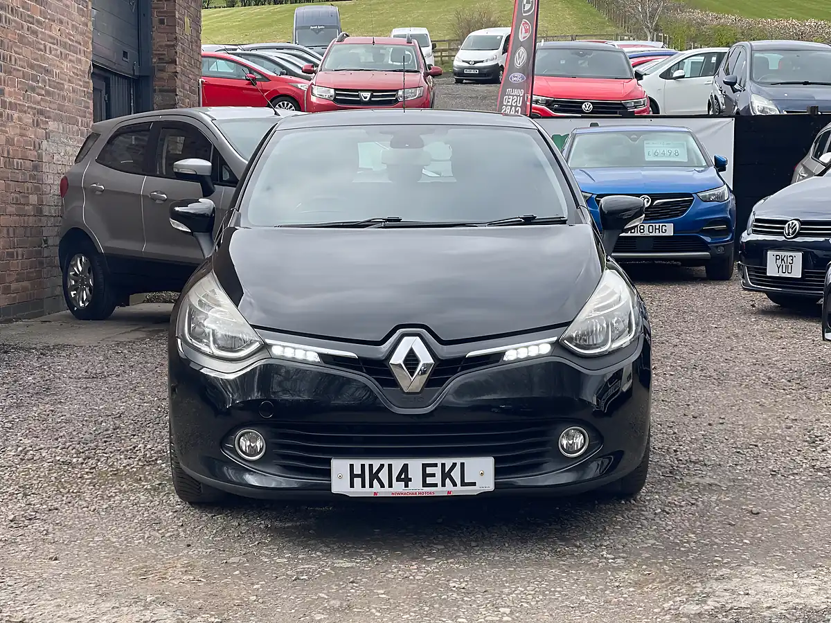 Used 2014 Renault Clio Dynamique Medianav Black - Interior and Exterior details 2