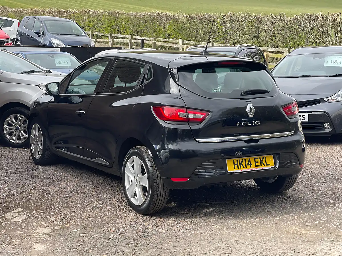 Used 2014 Renault Clio Dynamique Medianav Black - Interior and Exterior details 4