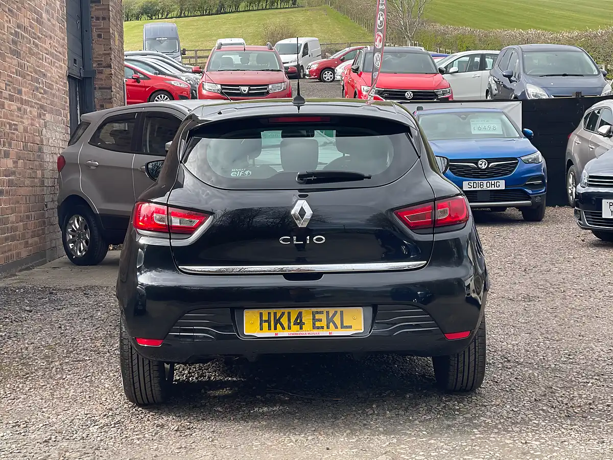 Used 2014 Renault Clio Dynamique Medianav Black - Interior and Exterior details 5