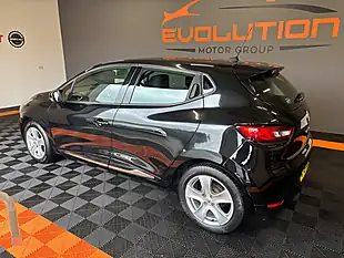 Used 2014 Renault Clio Dynamique Medianav Black - Interior and Exterior details 2