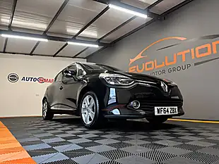 Used 2014 Renault Clio Dynamique Medianav Black - Interior and Exterior details 4