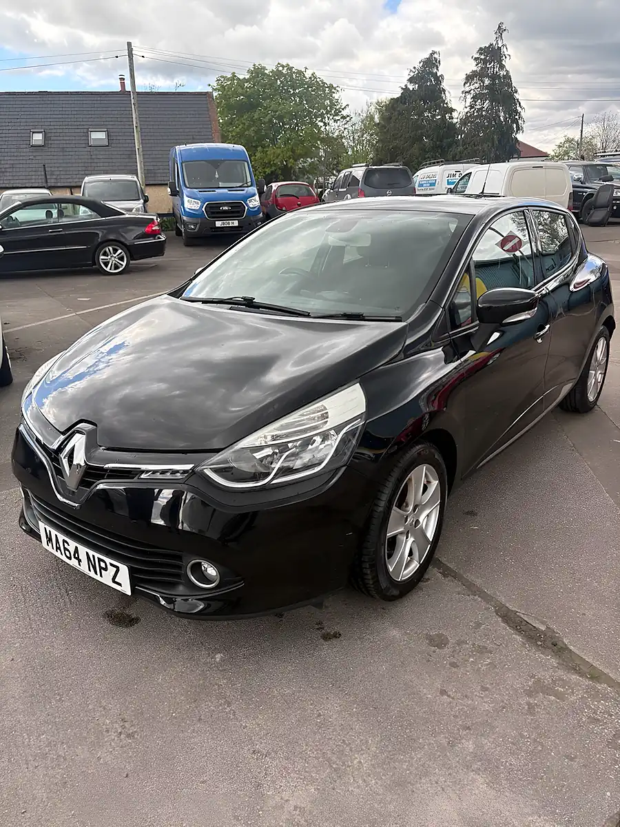 Used 2014 Renault Clio Dynamique Medianav Black - Interior and Exterior details 2