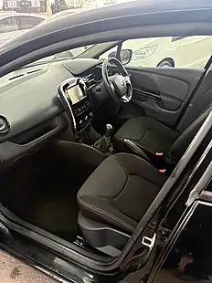 Used 2014 Renault Clio Dynamique Medianav Black - Interior and Exterior details 5