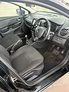 Used 2014 Renault Clio Dynamique Medianav Black - Interior and Exterior details 9