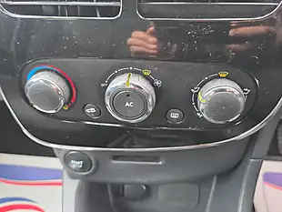 Used 2014 Renault Clio Dynamique Medianav Blue - Interior and Exterior details 14
