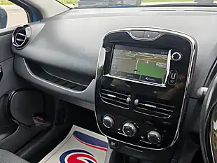 Used 2014 Renault Clio Dynamique Medianav Blue - Interior and Exterior details 15