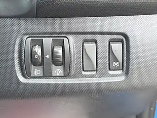 Used 2014 Renault Clio Dynamique Medianav Blue - Interior and Exterior details 16