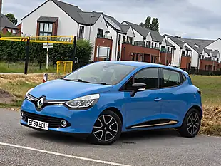 Used 2014 Renault Clio Dynamique Medianav Blue - Interior and Exterior details 3