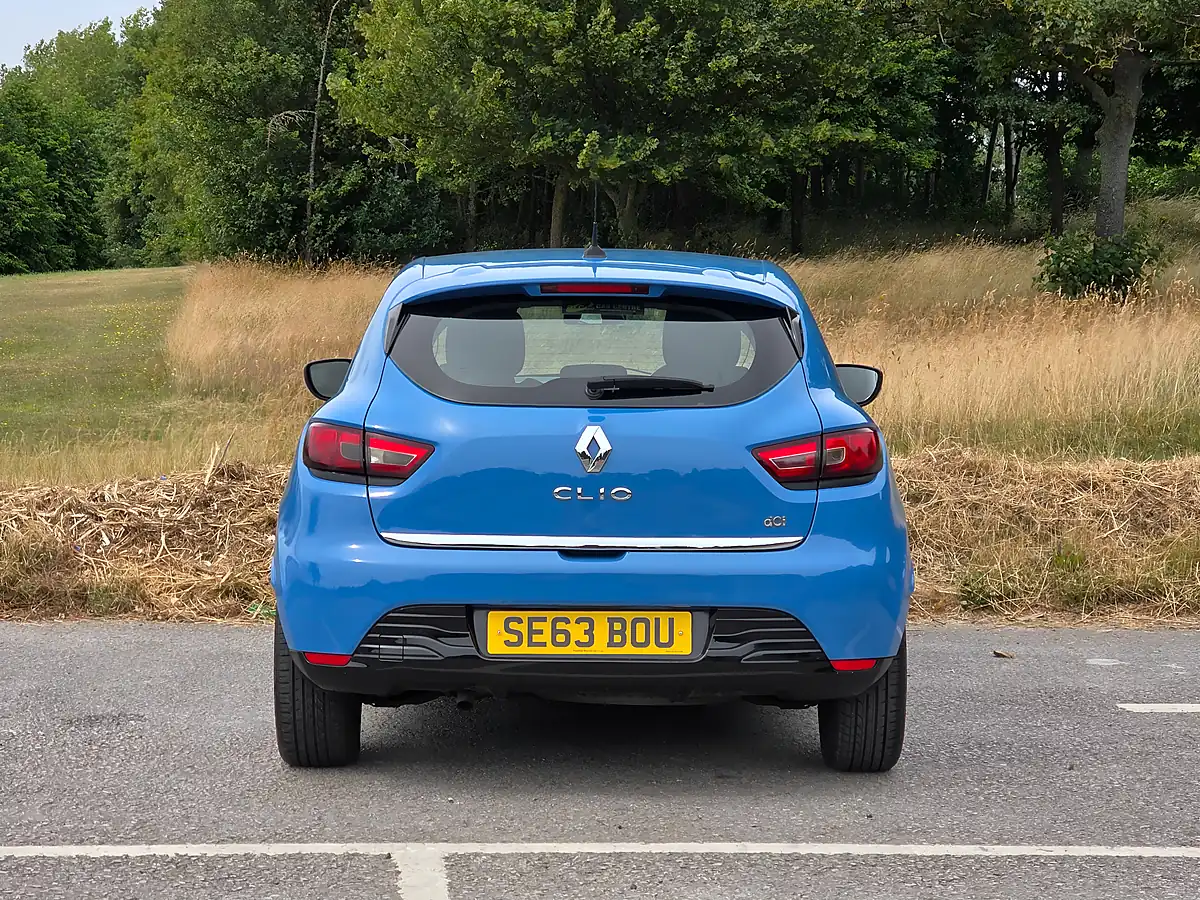 Used 2014 Renault Clio Dynamique Medianav Blue - Interior and Exterior details 6