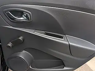 Used 2014 Renault Clio Dynamique Medianav Energy Black - Interior and Exterior details 17
