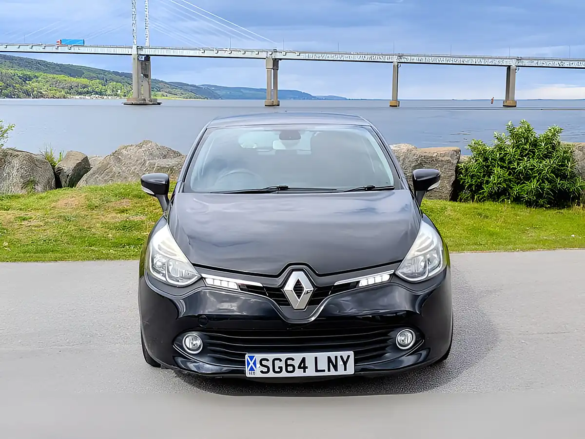 Used 2014 Renault Clio Dynamique Medianav Energy Black - Interior and Exterior details 2