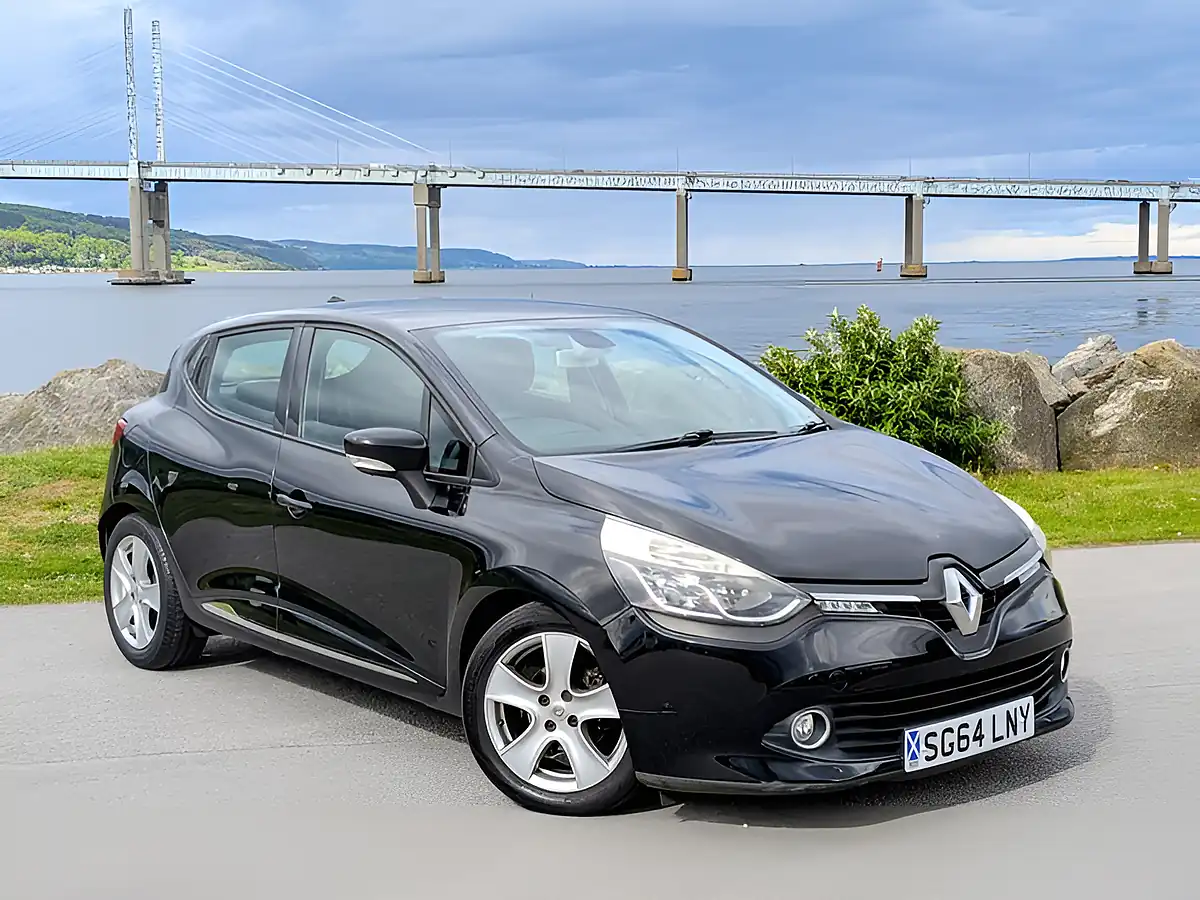 Used 2014 Renault Clio Dynamique Medianav Energy Black - Interior and Exterior details 3