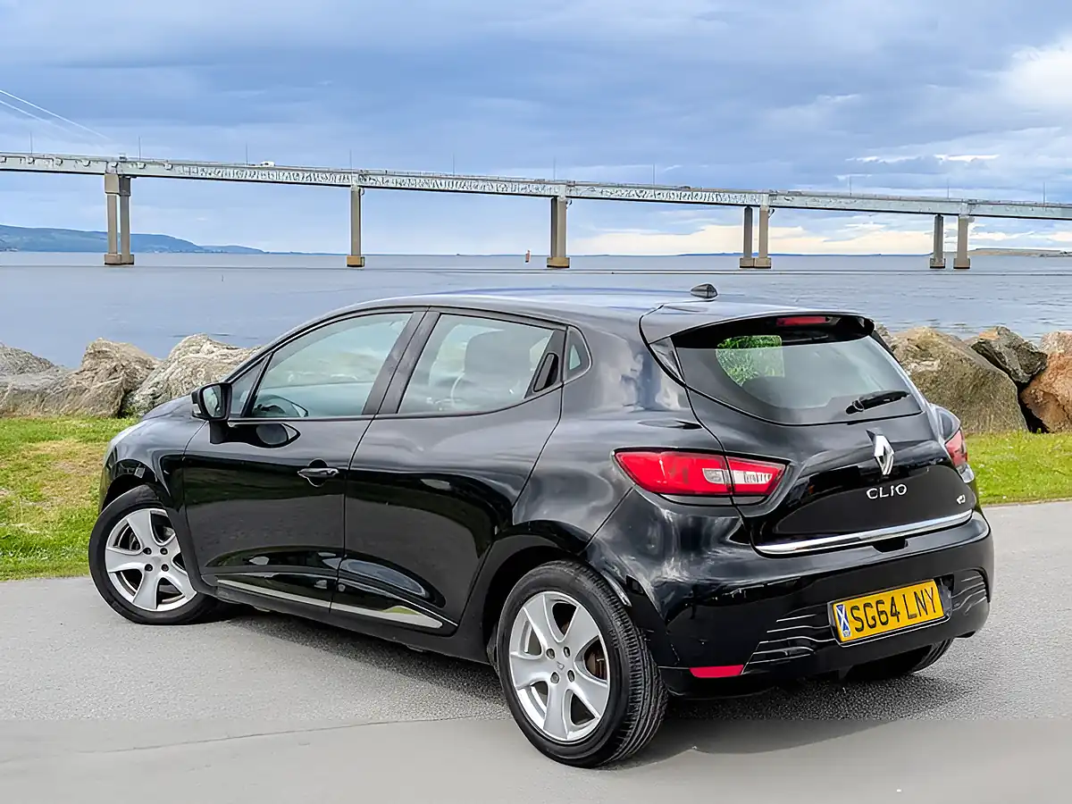 Used 2014 Renault Clio Dynamique Medianav Energy Black - Interior and Exterior details 7