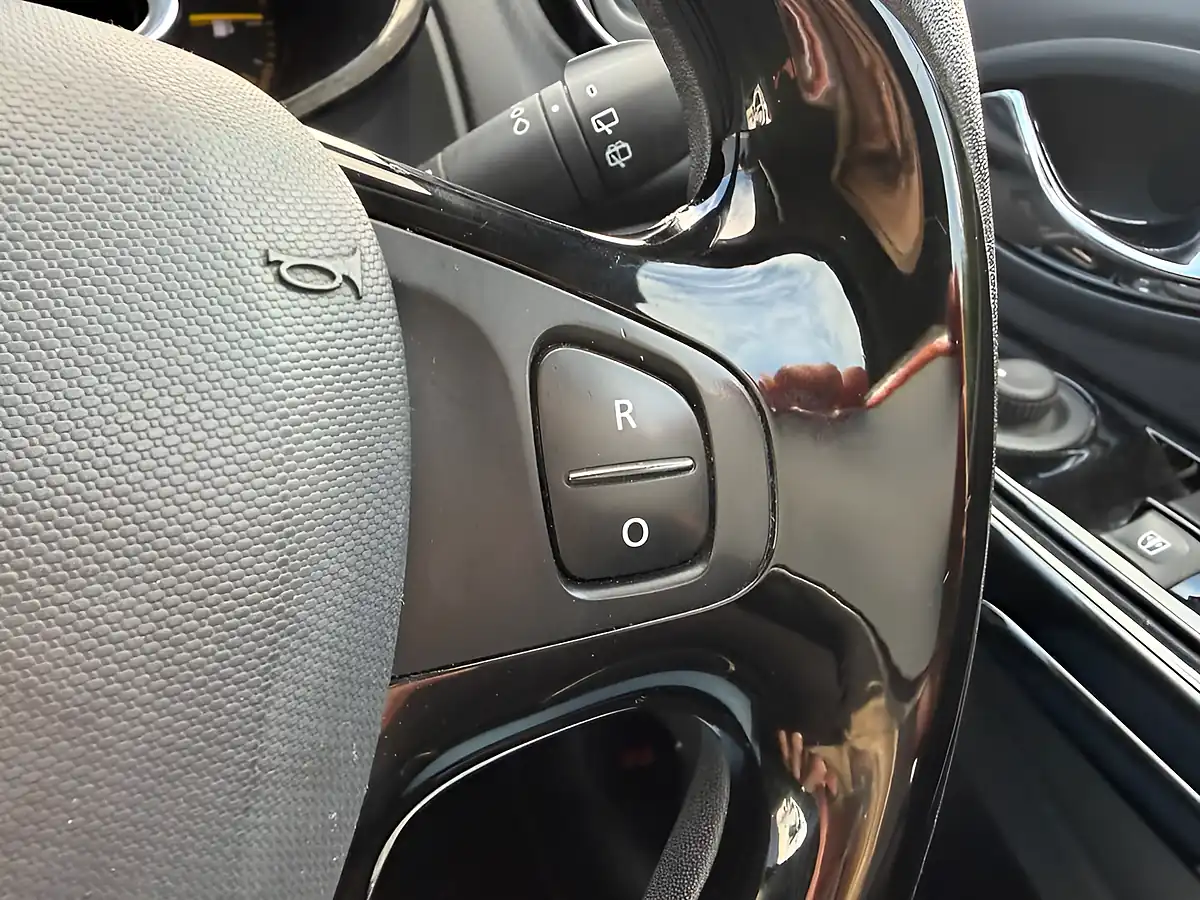 Used 2014 Renault Clio Dynamique Medianav Grey - Interior and Exterior details 14