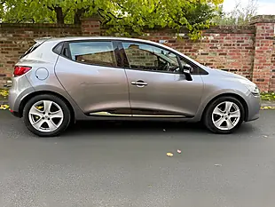 Used 2014 Renault Clio Dynamique Medianav Grey - Interior and Exterior details 8