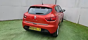 Used 2014 Renault Clio Dynamique Medianav Red - Interior and Exterior details 8