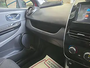 Used 2014 Renault Clio Dynamique Medianav Red - Interior and Exterior details 17