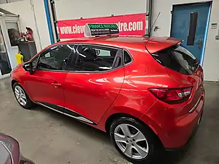 Used 2014 Renault Clio Dynamique Medianav Red - Interior and Exterior details 3