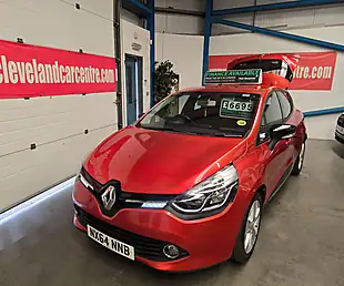 Used 2014 Renault Clio Dynamique Medianav Red - Interior and Exterior details 7