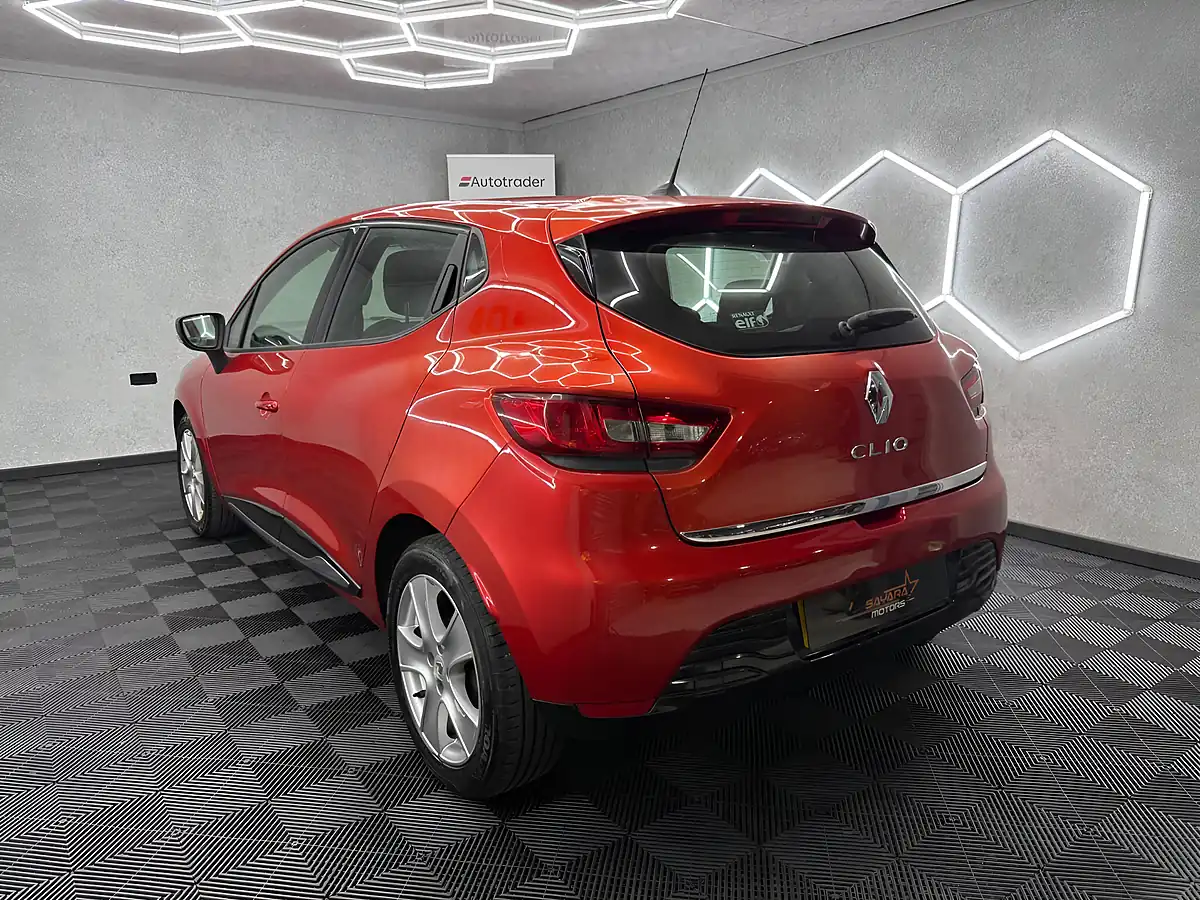 Used 2014 Renault Clio Dynamique Medianav Red - Interior and Exterior details 13