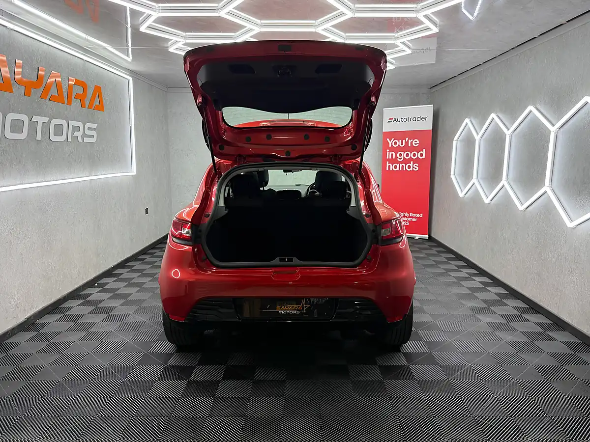 Used 2014 Renault Clio Dynamique Medianav Red - Interior and Exterior details 14