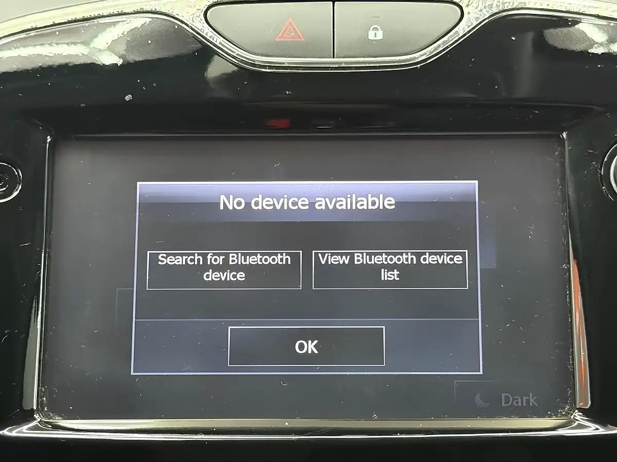Used 2014 Renault Clio Dynamique Medianav Red - Interior and Exterior details 17