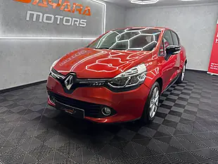 Used 2014 Renault Clio Dynamique Medianav Red - Interior and Exterior details 6