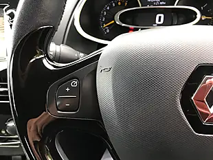 Used 2014 Renault Clio Dynamique Medianav Red - Interior and Exterior details 11