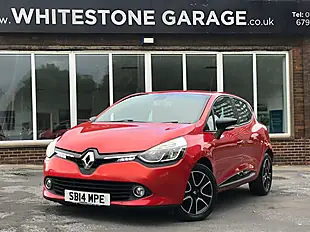 Used 2014 Renault Clio Dynamique Medianav Red - Interior and Exterior details 3