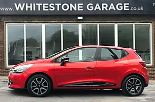 Used 2014 Renault Clio Dynamique Medianav Red - Interior and Exterior details 5