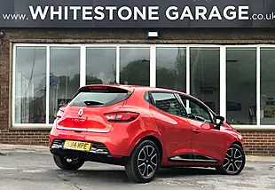Used 2014 Renault Clio Dynamique Medianav Red - Interior and Exterior details 7