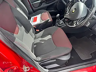 Used 2014 Renault Clio Dynamique Medianav Red - Interior and Exterior details 13