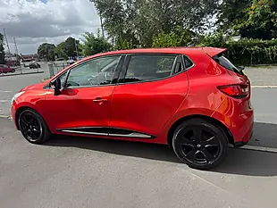 Used 2014 Renault Clio Dynamique Medianav Red - Interior and Exterior details 6
