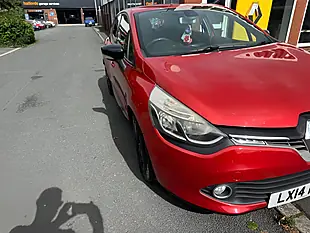 Used 2014 Renault Clio Dynamique Medianav Red - Interior and Exterior details 8