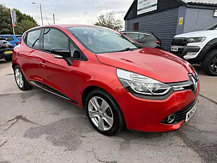 Used 2014 Renault Clio Dynamique Medianav Red - Interior and Exterior details 2