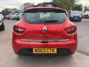 Used 2014 Renault Clio Dynamique Medianav Red - Interior and Exterior details 6