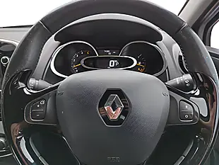 Used 2014 Renault Clio Dynamique Medianav Silver - Interior and Exterior details 10