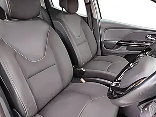 Used 2014 Renault Clio Dynamique Medianav Silver - Interior and Exterior details 11