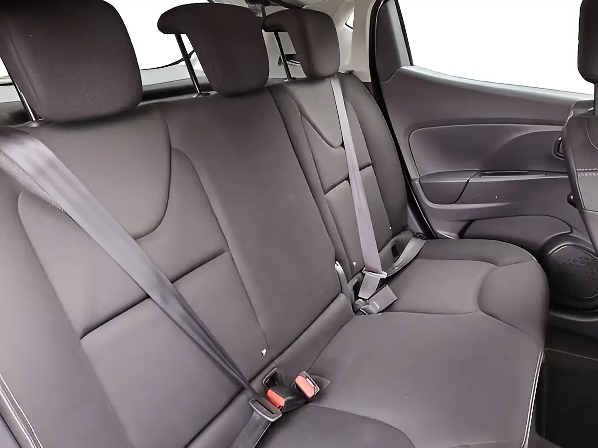 Used 2014 Renault Clio Dynamique Medianav Silver - Interior and Exterior details 5