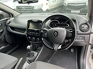 Used 2014 Renault Clio Dynamique Medianav Silver - Interior and Exterior details 13
