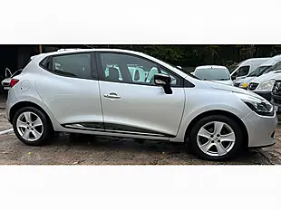Used 2014 Renault Clio Dynamique Medianav Silver - Interior and Exterior details 4