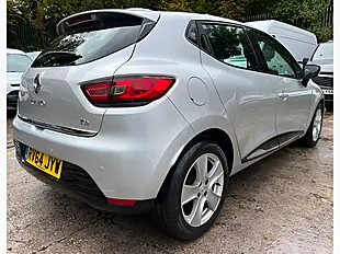 Used 2014 Renault Clio Dynamique Medianav Silver - Interior and Exterior details 7